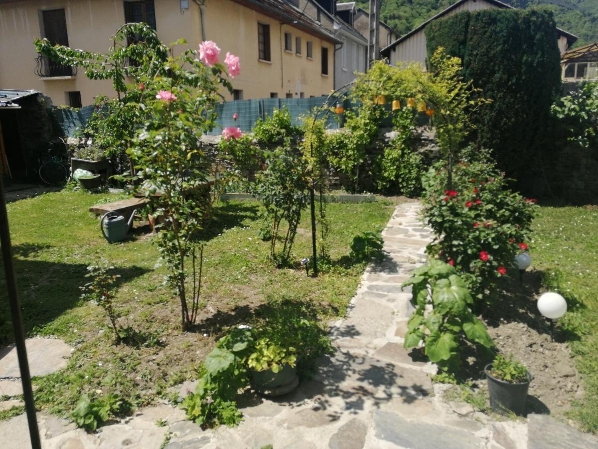 Villa Les Rosiers à Bagnères-de-Luchon Extérieur photo