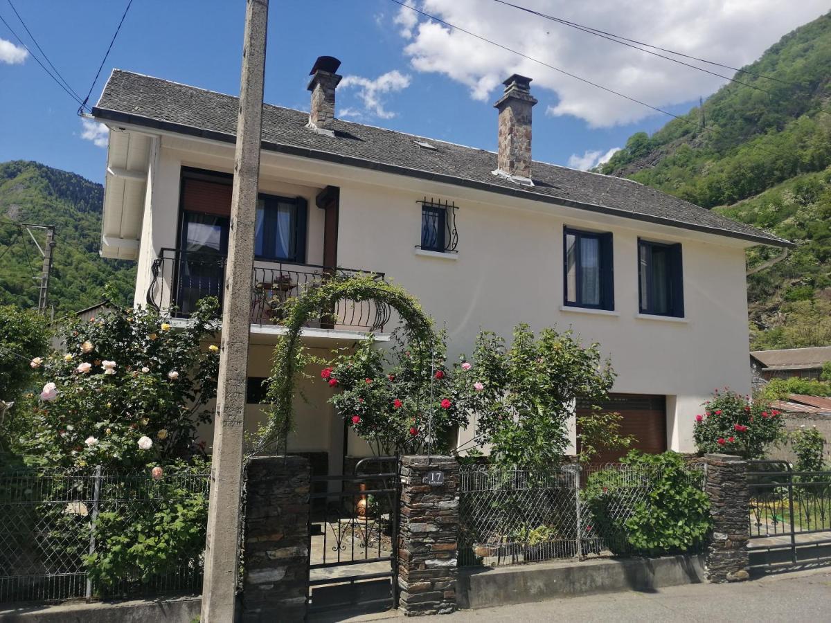 Villa Les Rosiers à Bagnères-de-Luchon Extérieur photo