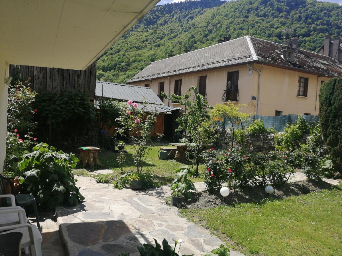 Villa Les Rosiers à Bagnères-de-Luchon Extérieur photo